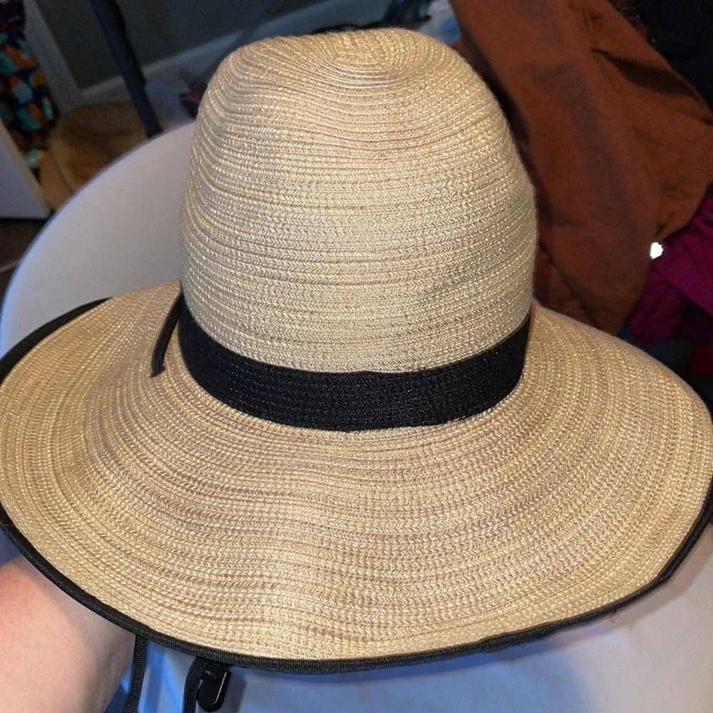 West Marine Wide Brim Hat Fishing Outdoor Chin Strap OS Tan with Black Stripe - Picture 7 of 11